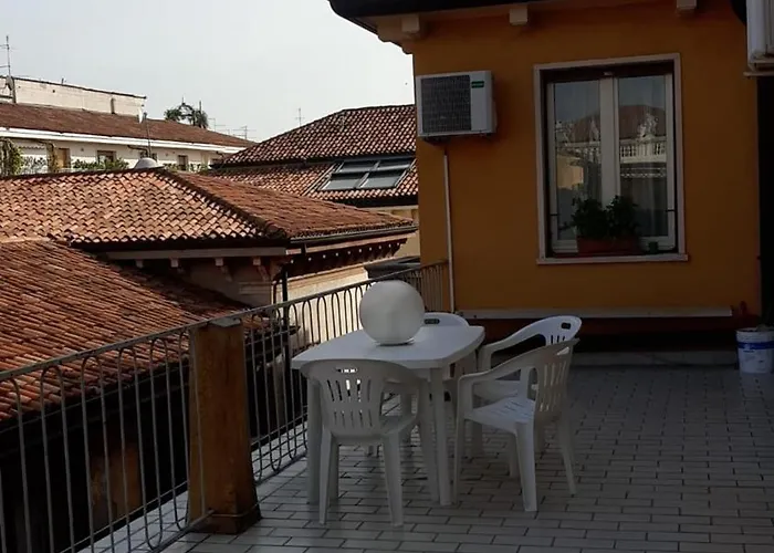 Califano- 2 Leoni * Verona