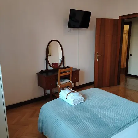 Bed & Breakfast Califano- 2 Leoni Verona